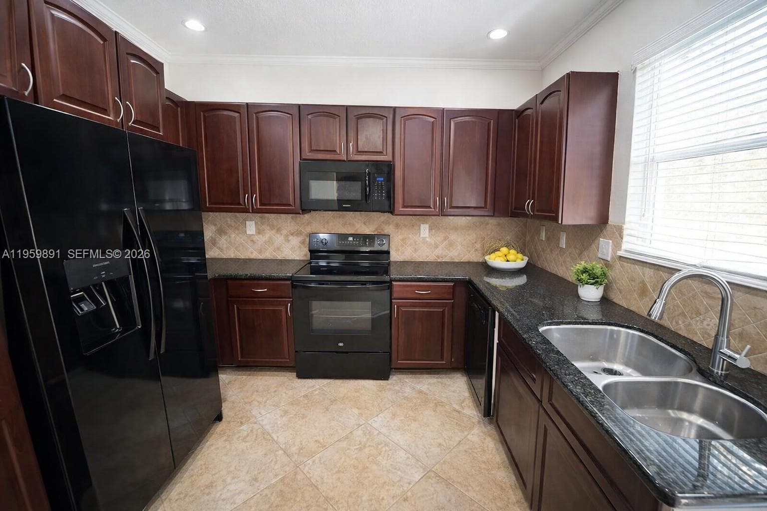 21219 NW 14th Pl # 25, Miami Gardens FL 33169 — 1