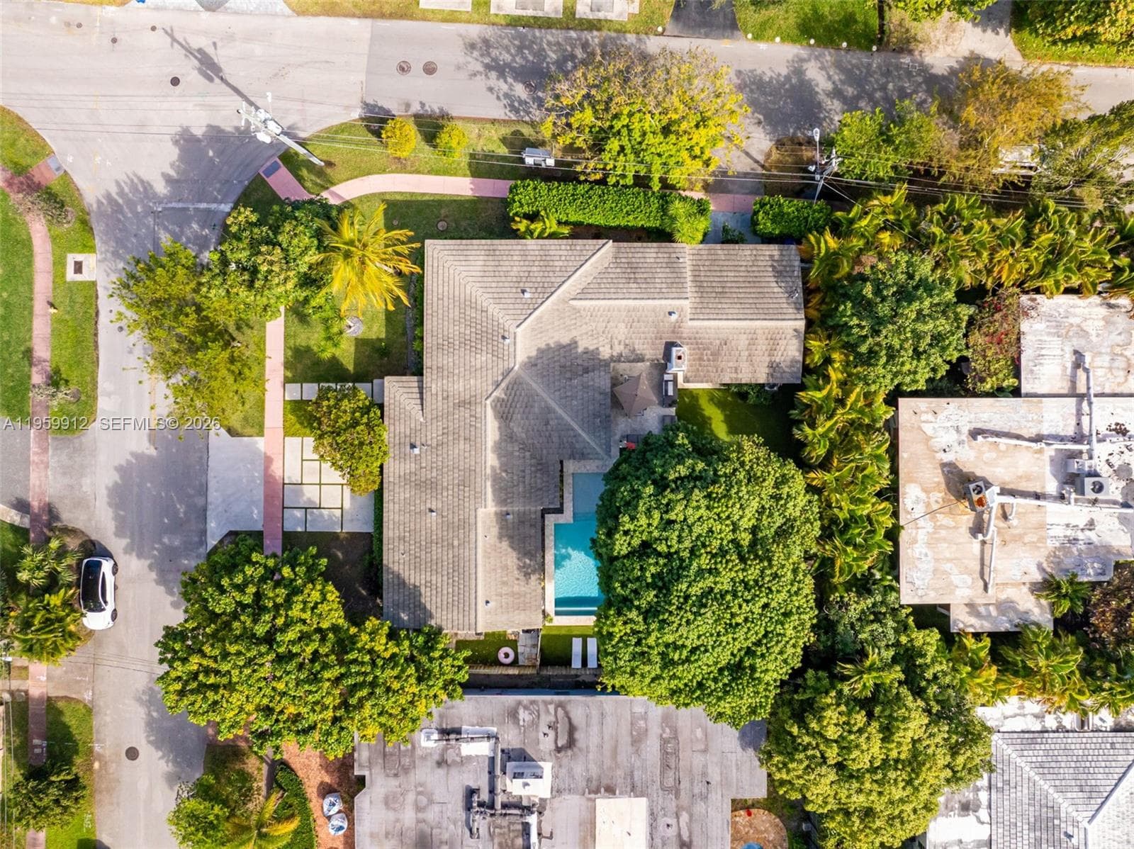 4595 N Jefferson Ave, Miami Beach FL 33140 — 27