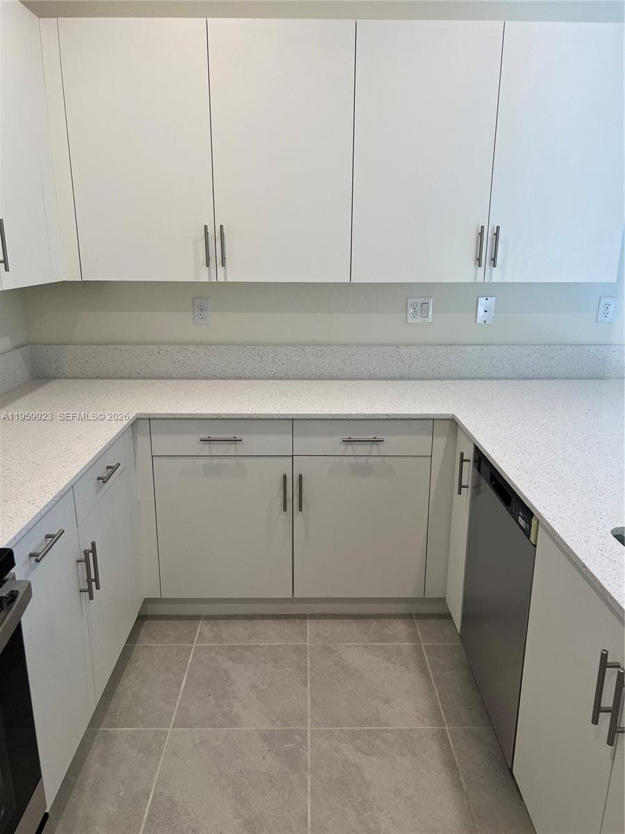 11447 W 34th Ct, Hialeah FL 33018 — 17