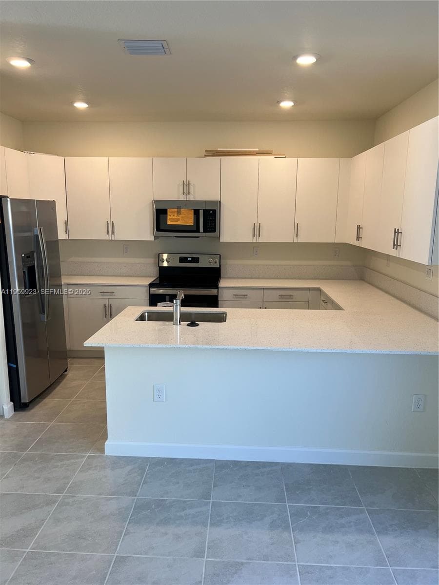 11447 W 34th Ct, Hialeah FL 33018 — 16