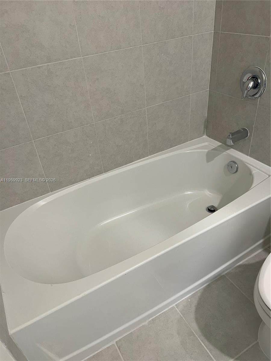 11447 W 34th Ct, Hialeah FL 33018 — 26