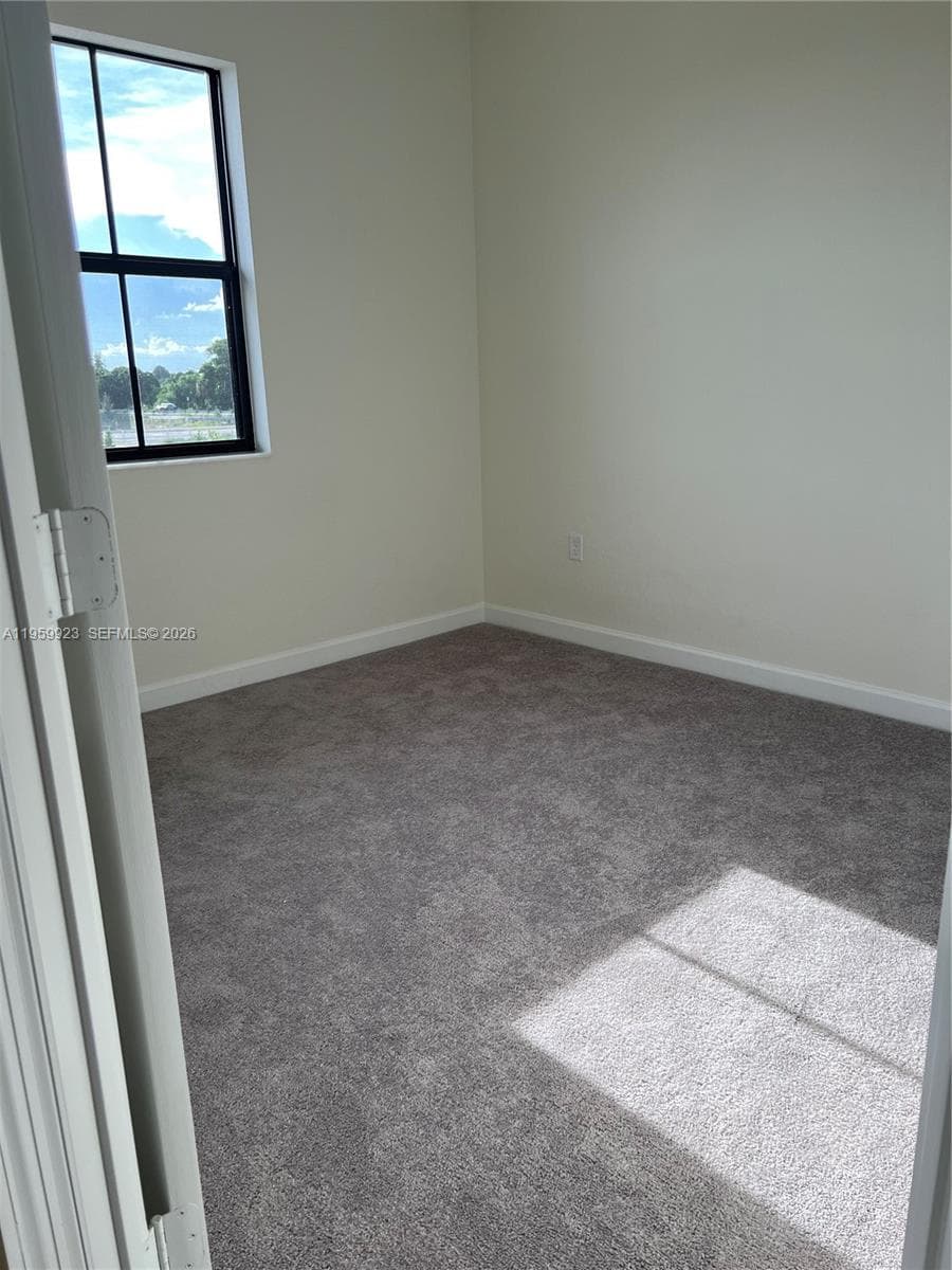 11447 W 34th Ct, Hialeah FL 33018 — 22