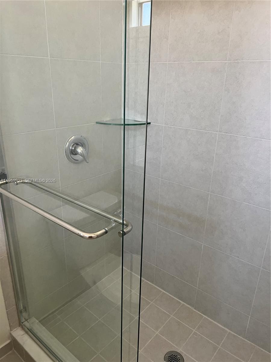 11447 W 34th Ct, Hialeah FL 33018 — 33