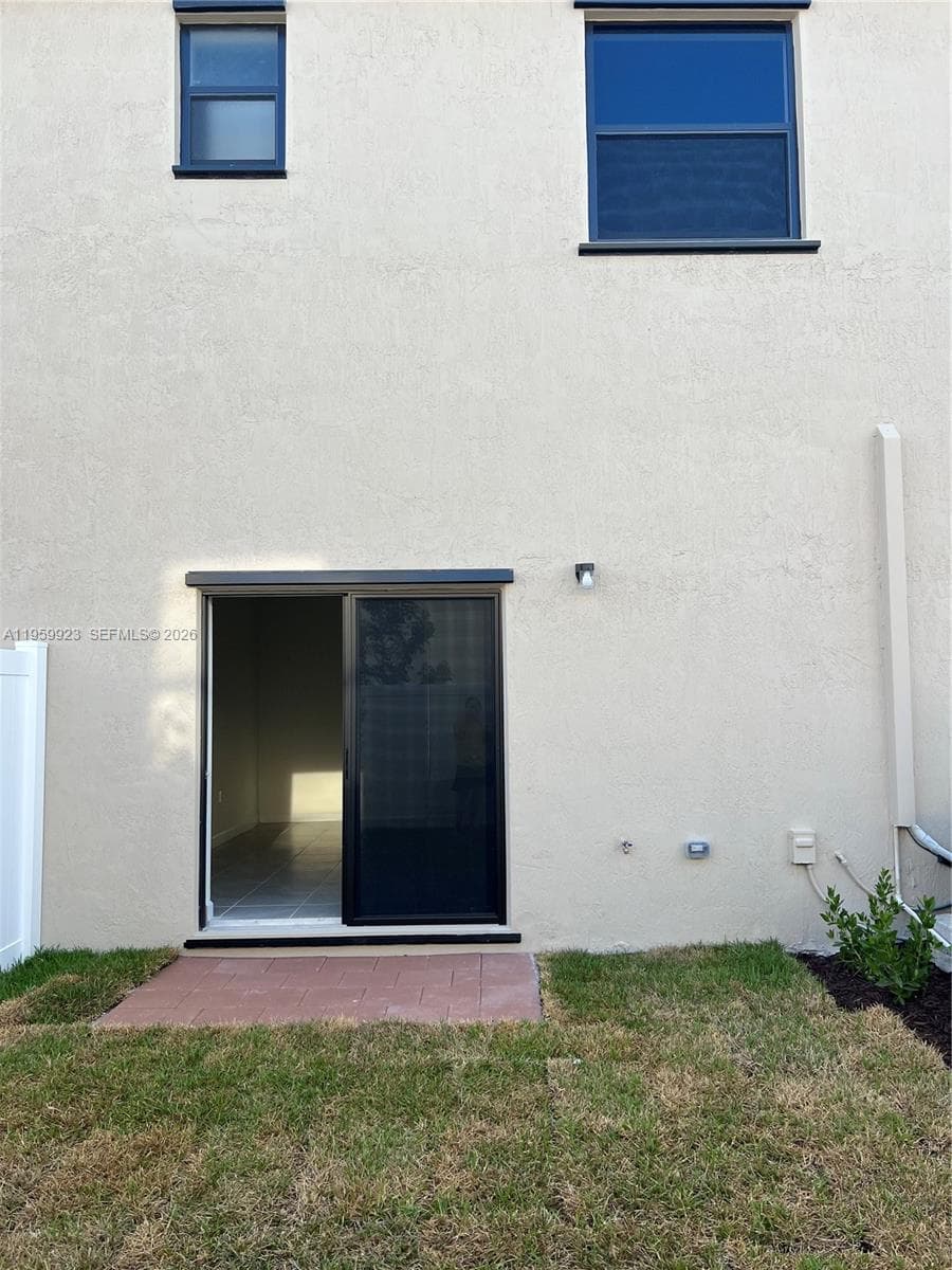 11447 W 34th Ct, Hialeah FL 33018 — 50