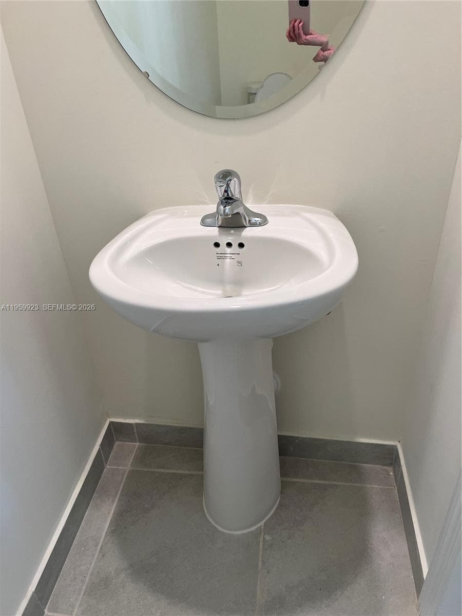 11447 W 34th Ct, Hialeah FL 33018 — 11