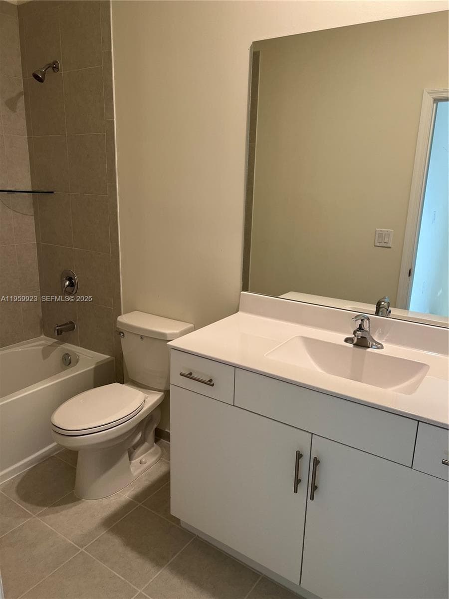 11447 W 34th Ct, Hialeah FL 33018 — 25