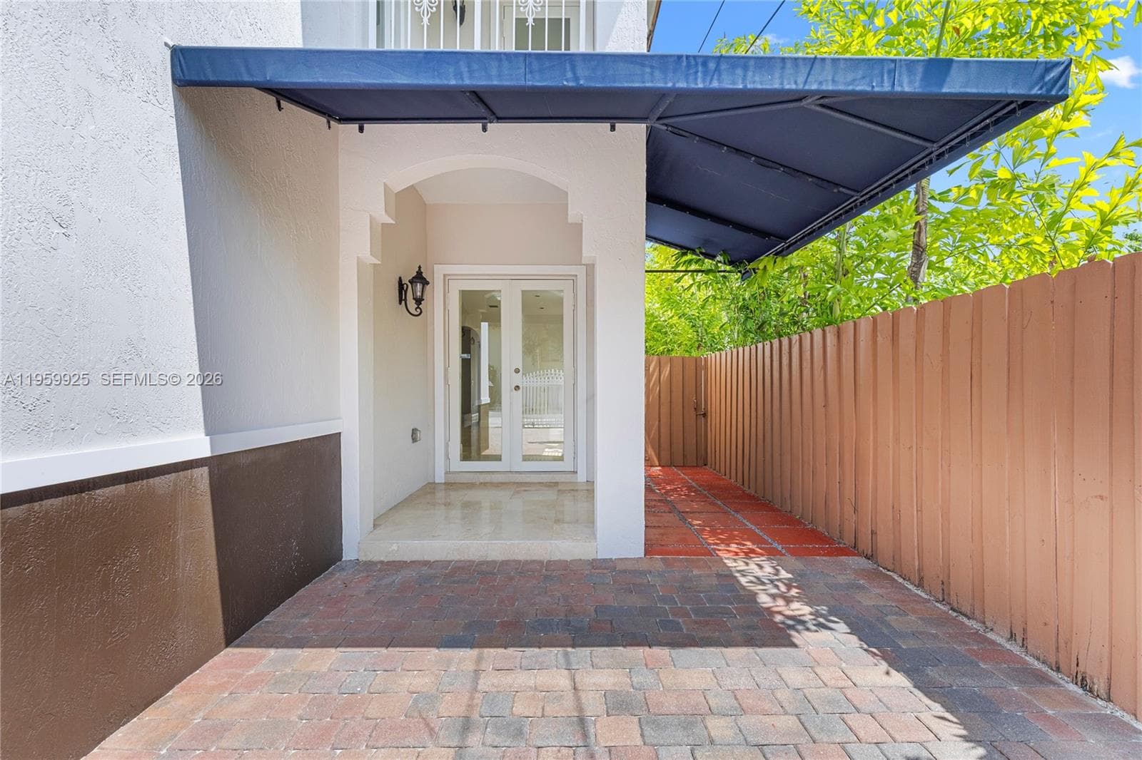 4025 SW 10th St, Miami FL 33134 — 19