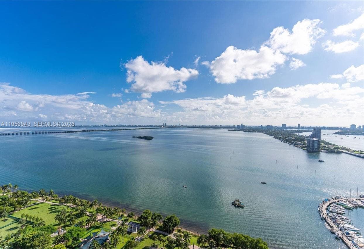 1750 N Bayshore Dr # 3301, Miami FL 33132 — 2