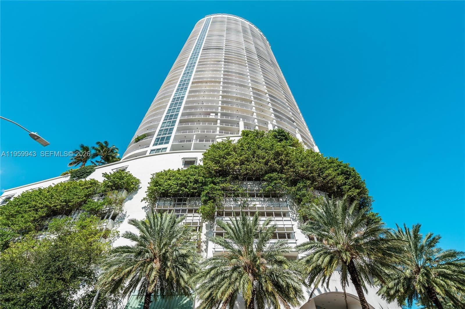 1750 N Bayshore Dr # 3301, Miami FL 33132 — 13