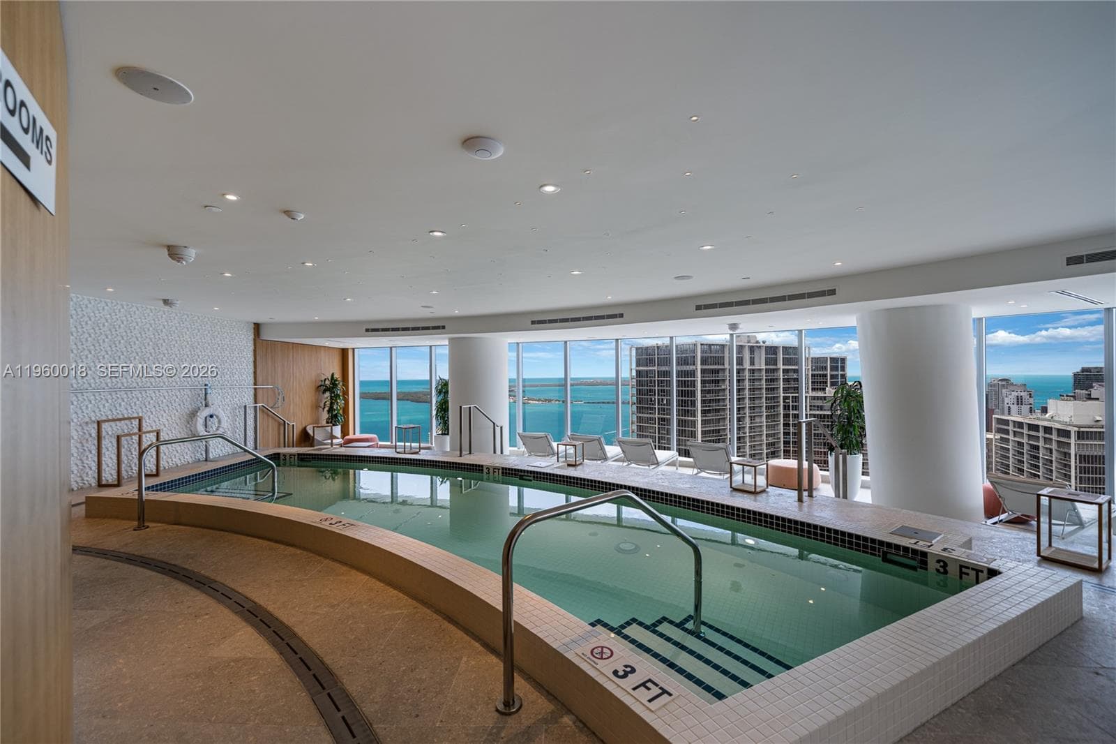 300 BISCAYNE BLVD WAY # 2009, Miami FL 33131 — 57