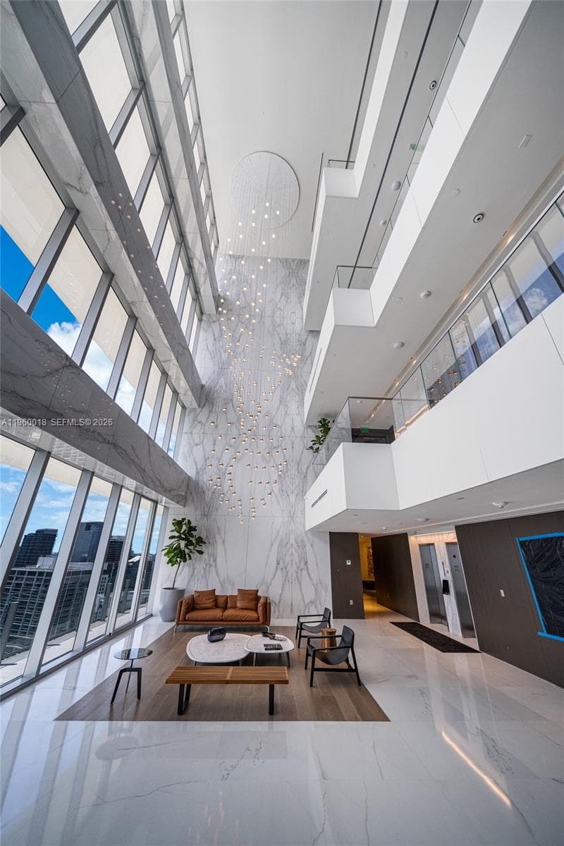 300 BISCAYNE BLVD WAY # 2009, Miami FL 33131 — 36