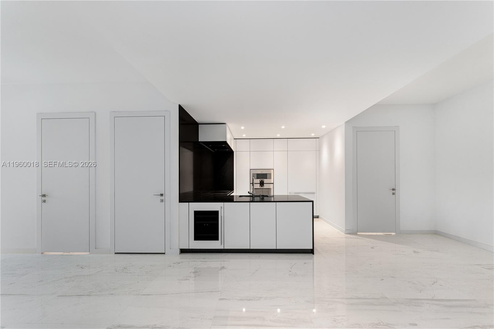300 BISCAYNE BLVD WAY # 2009, Miami FL 33131 — 14