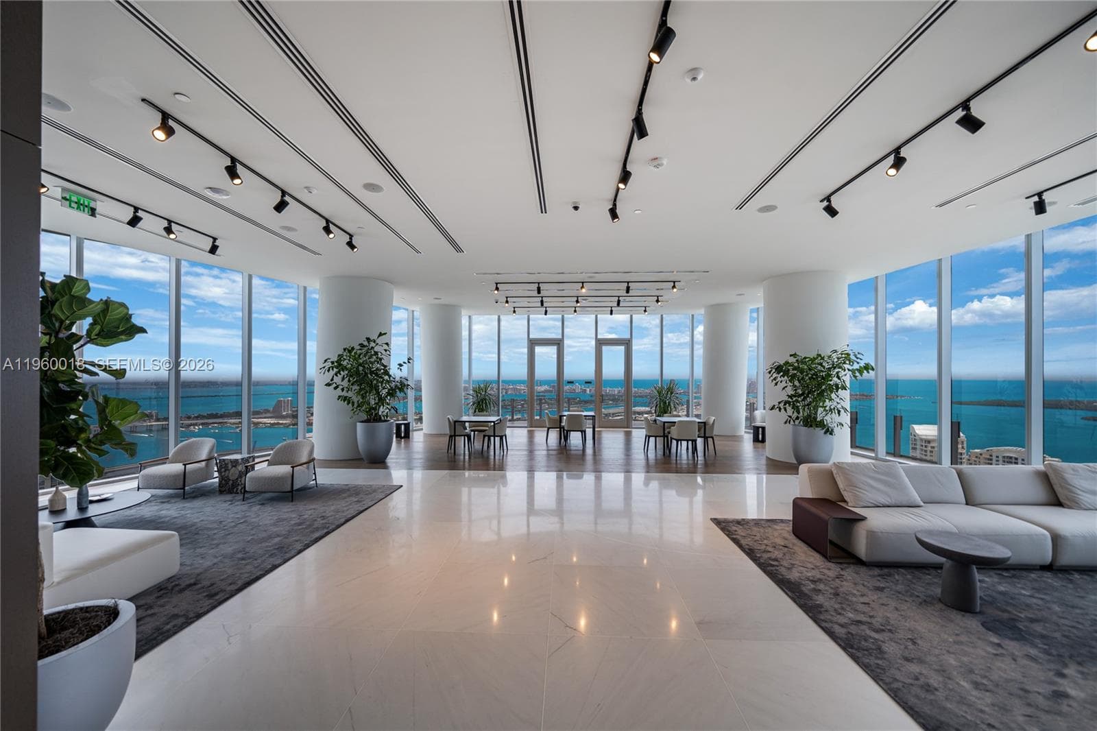 300 BISCAYNE BLVD WAY # 2009, Miami FL 33131 — 55