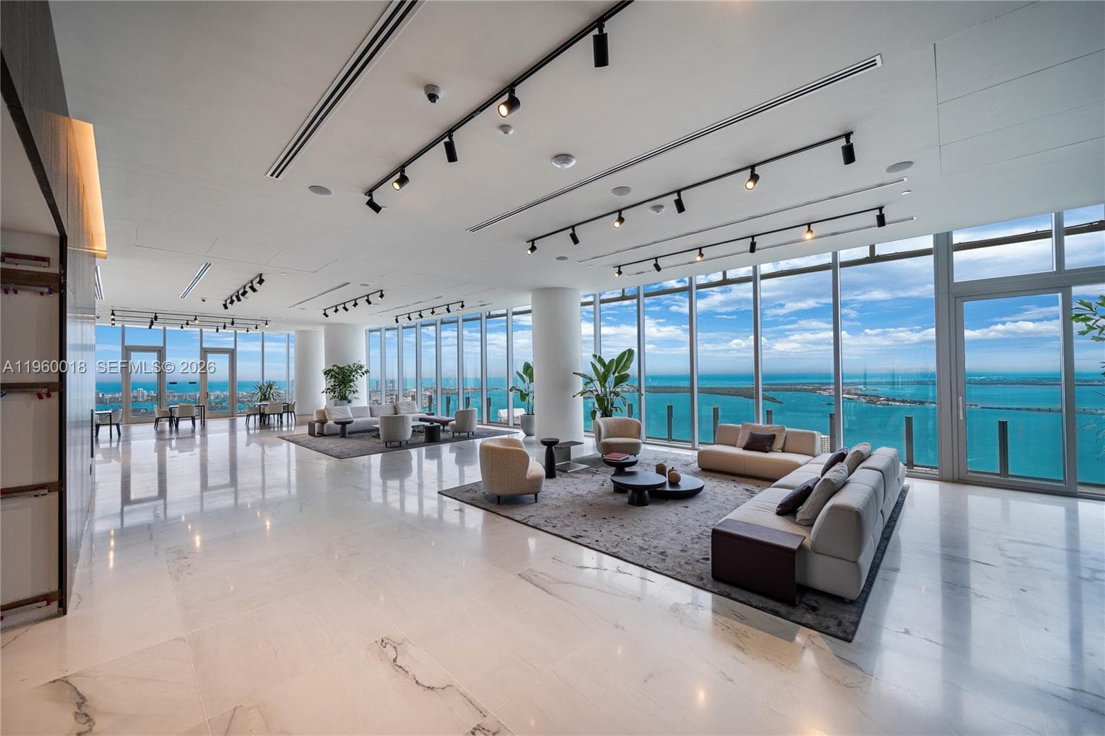 300 BISCAYNE BLVD WAY # 2009, Miami FL 33131 — 54