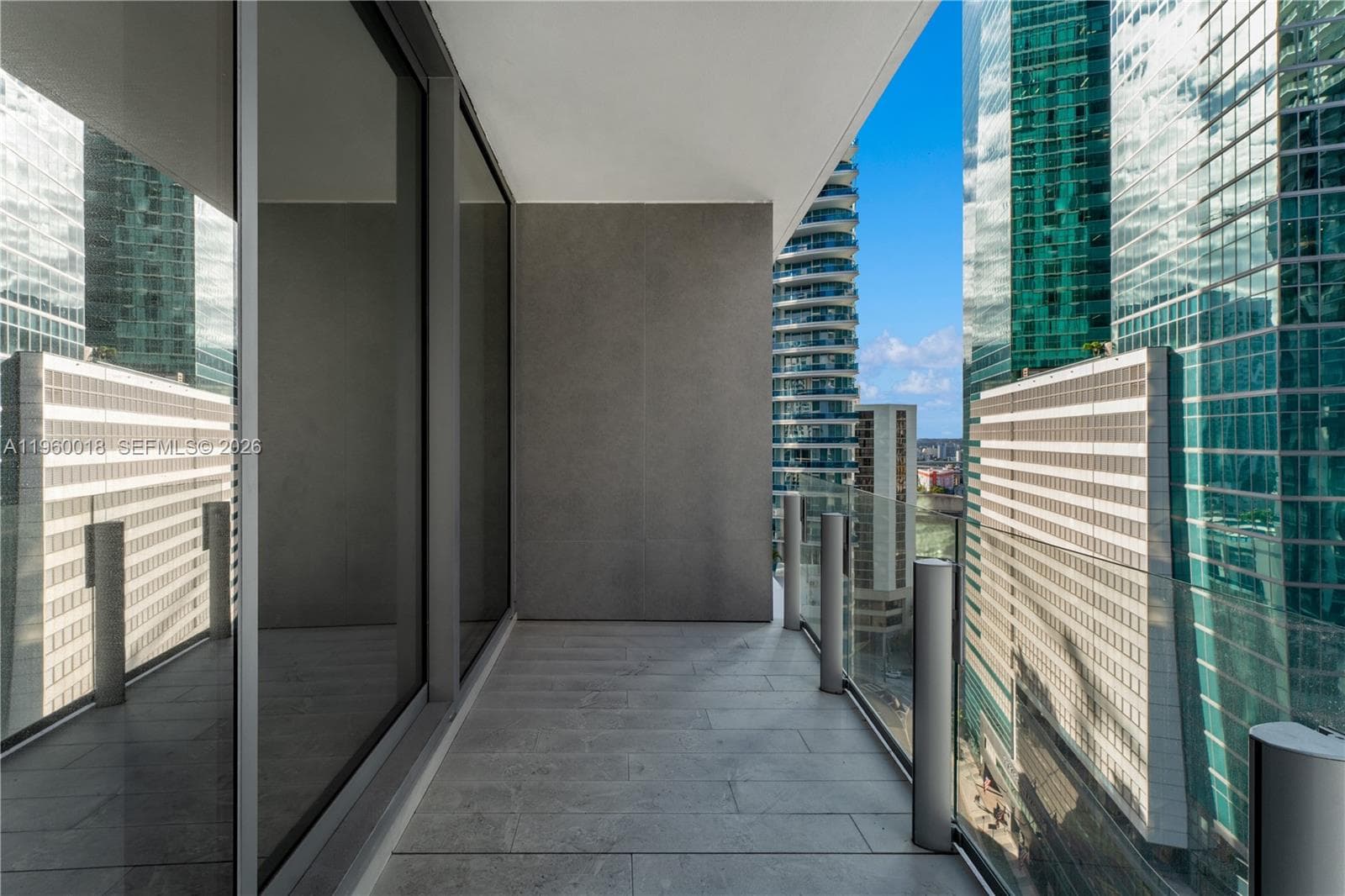 300 BISCAYNE BLVD WAY # 2009, Miami FL 33131 — 29