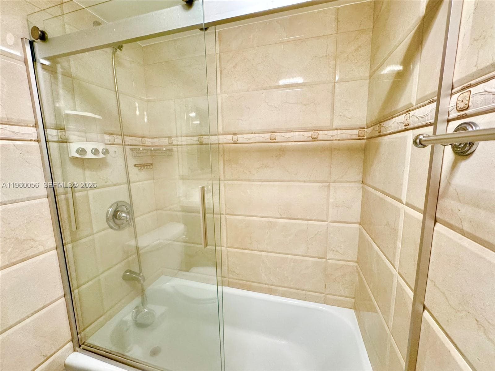 230 174th St # 507, Sunny Isles Beach FL 33160 — 25