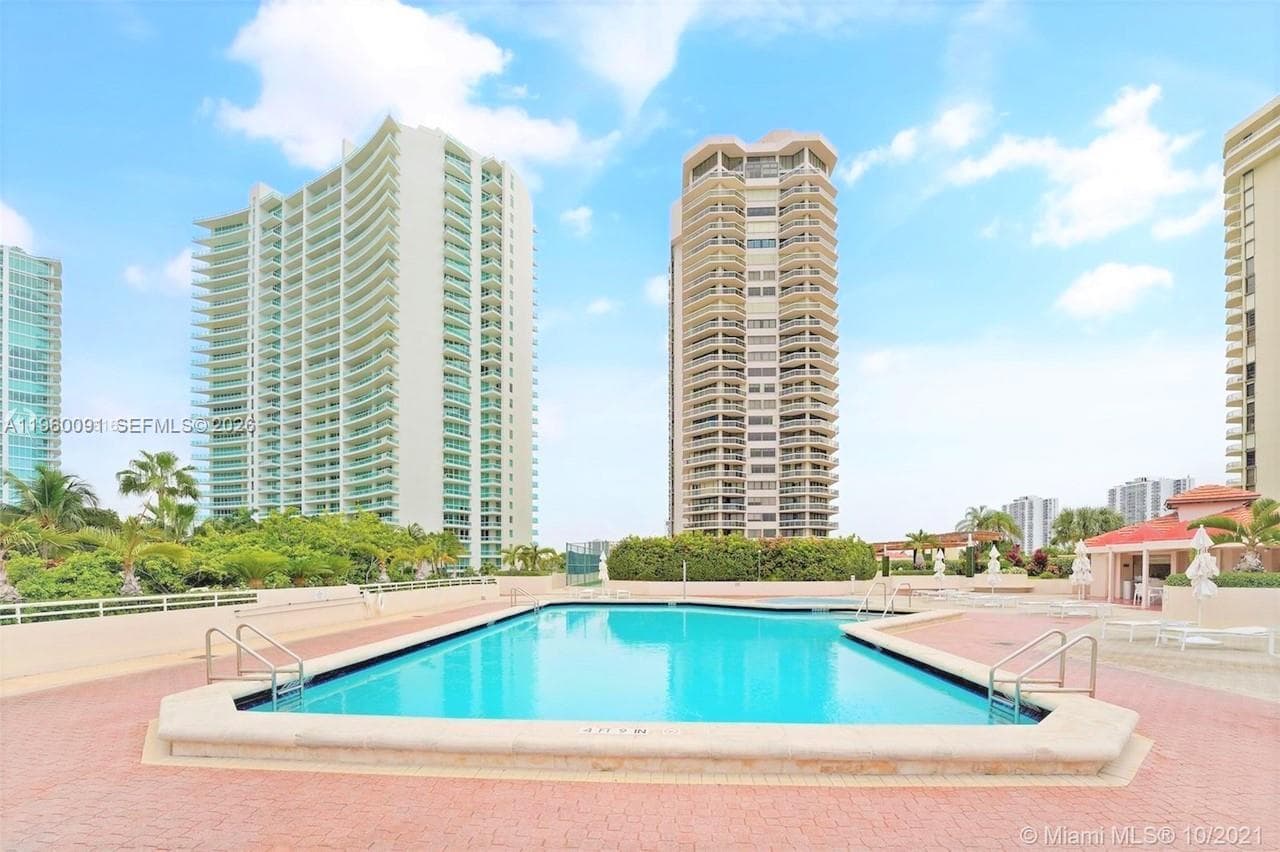 20185 E Country Club Dr # 2505, Aventura FL 33180 — 34