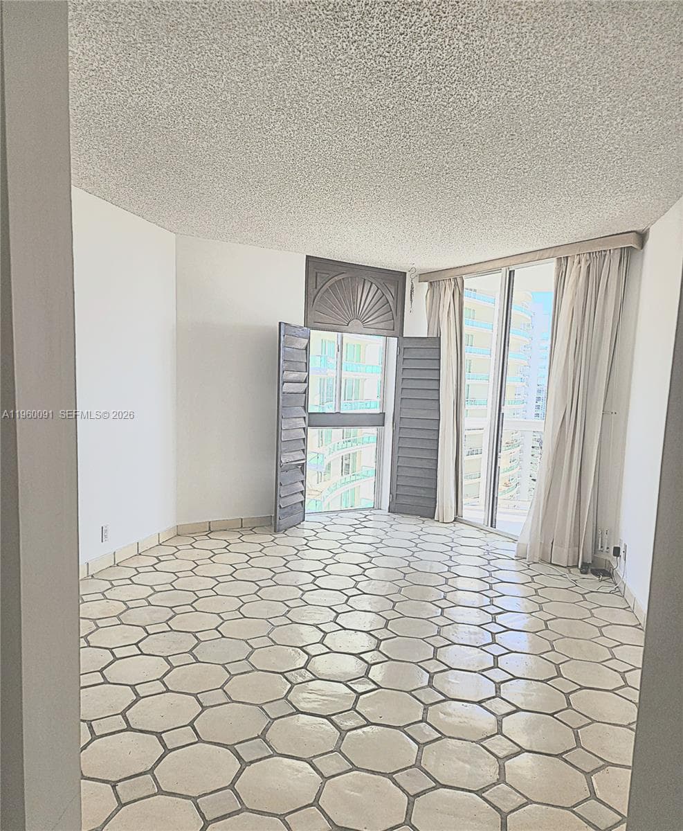 20185 E Country Club Dr # 2505, Aventura FL 33180 — 18