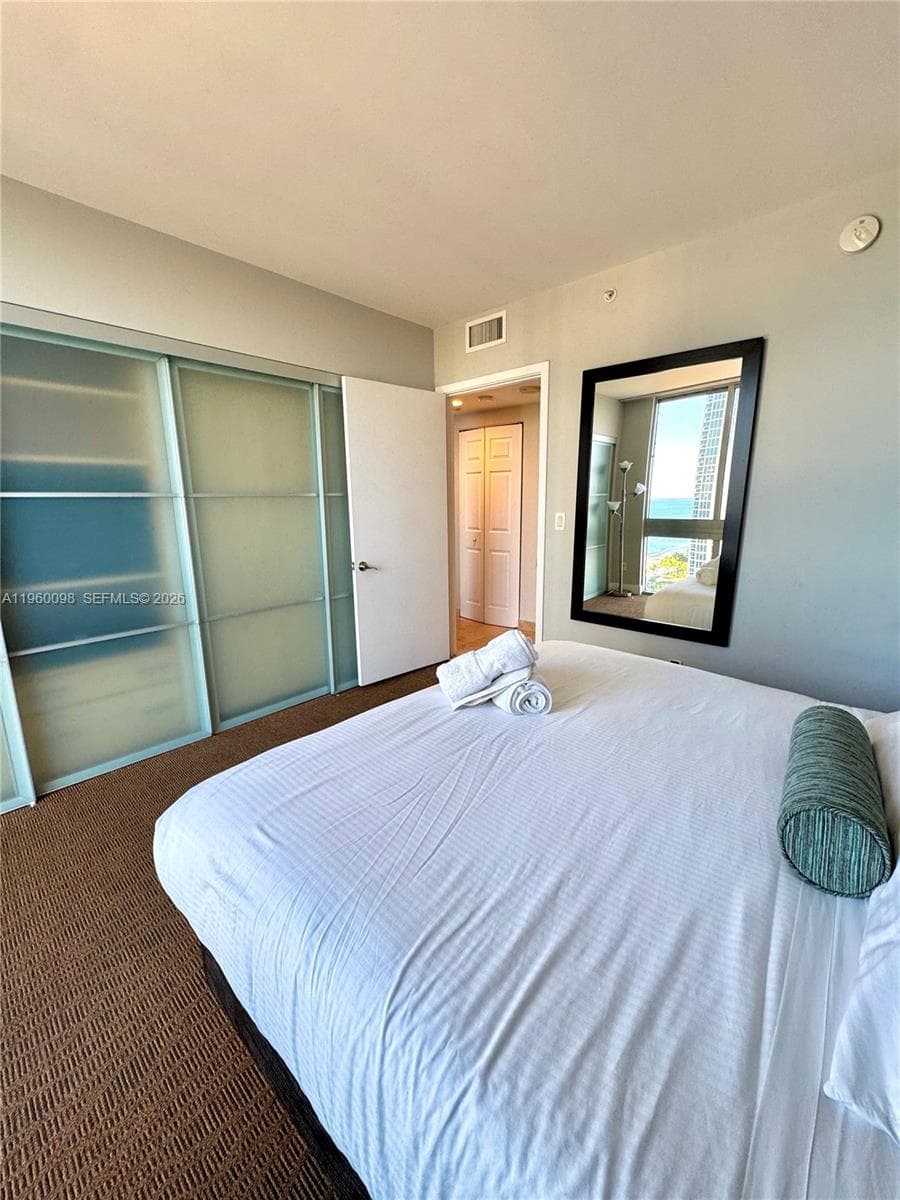 18683 Collins Ave # 2006, Sunny Isles Beach FL 33160 — 17