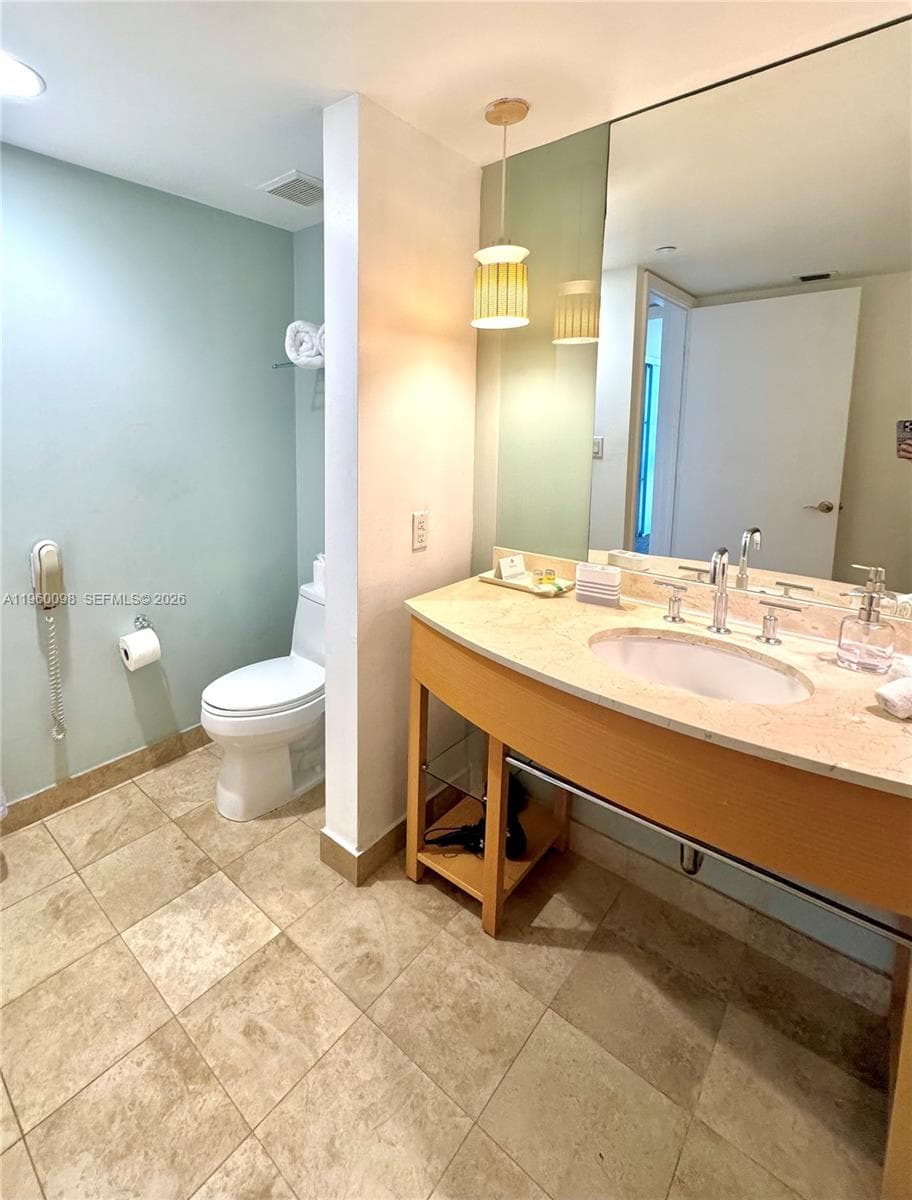 18683 Collins Ave # 2006, Sunny Isles Beach FL 33160 — 20