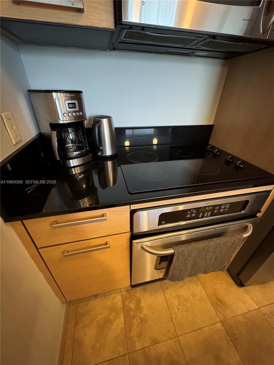 18683 Collins Ave # 2006, Sunny Isles Beach FL 33160 — 9