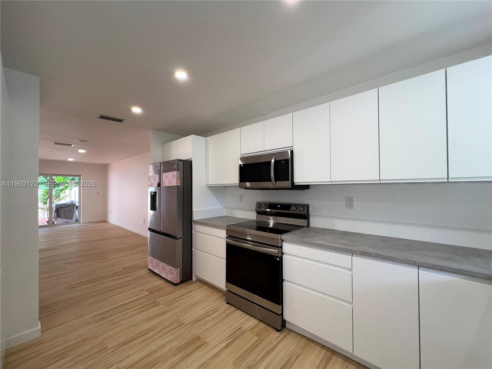8111 SW 81st Pl, Miami FL 33143 — 13