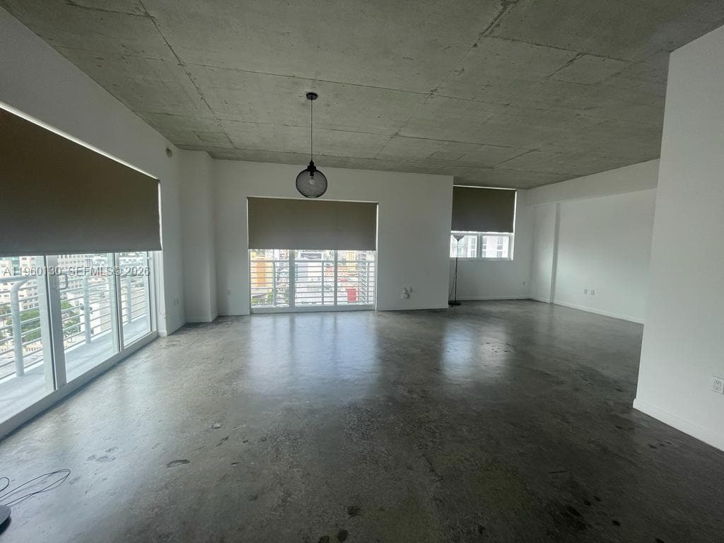 133 NE 2 AVE # 1813, Miami FL 33132 — 1