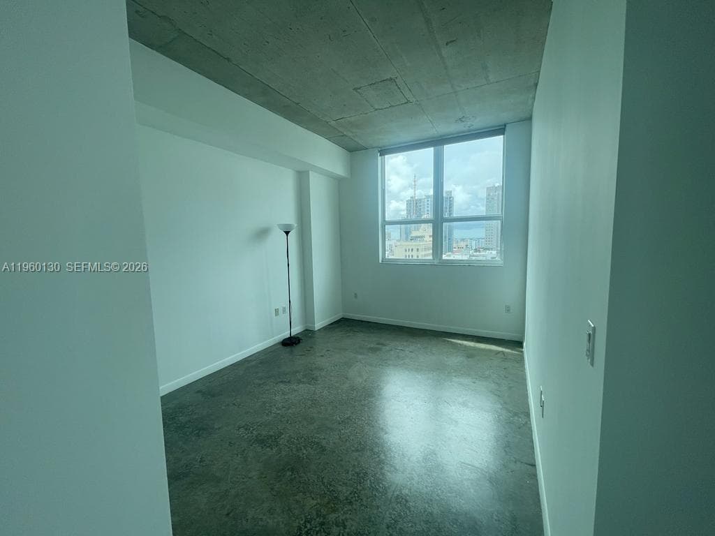 133 NE 2 AVE # 1813, Miami FL 33132 — 5