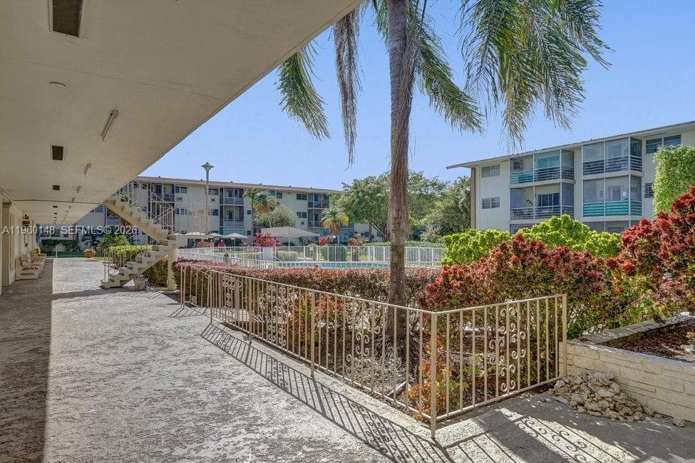 16900 NE 14th Ave # 302, Miami FL 33162 — 28