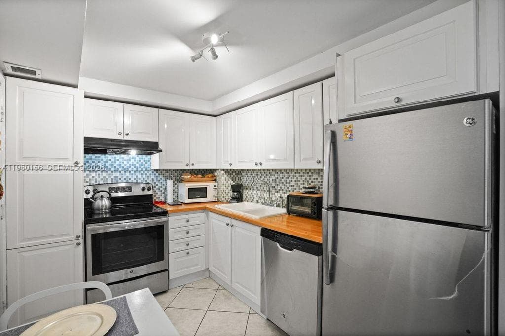 5005 Collins Ave # 504, Miami Beach FL 33140 — 16
