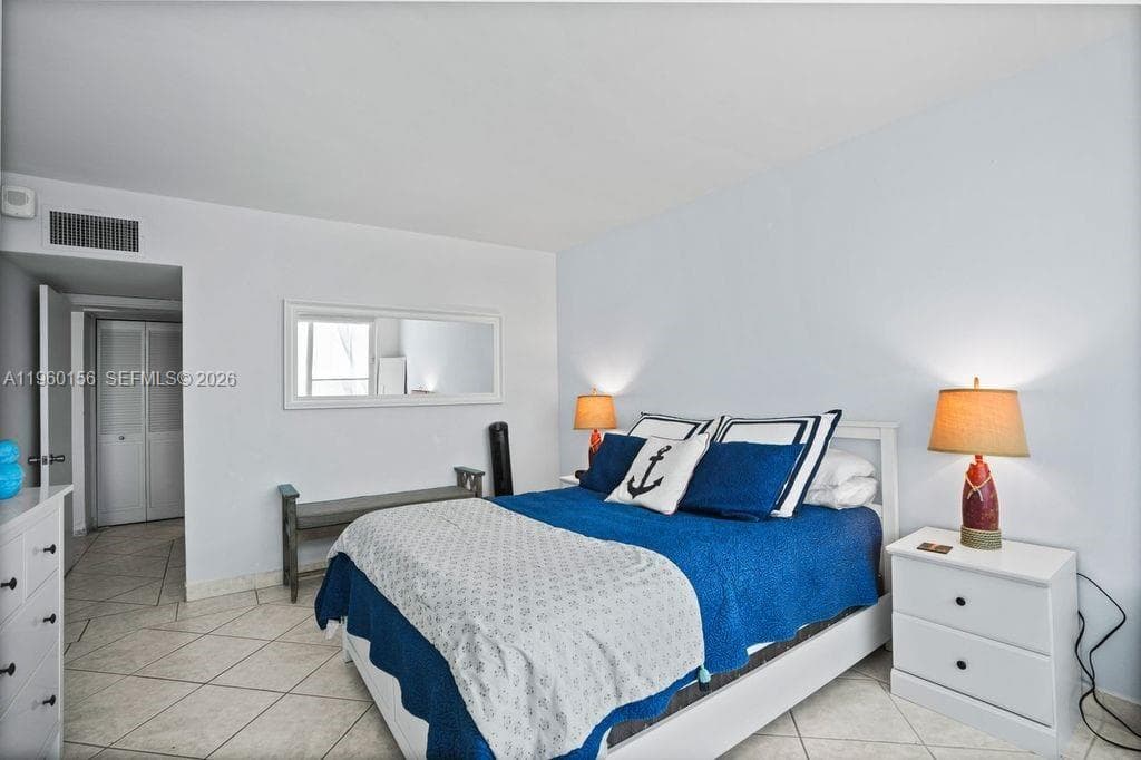 5005 Collins Ave # 504, Miami Beach FL 33140 — 29