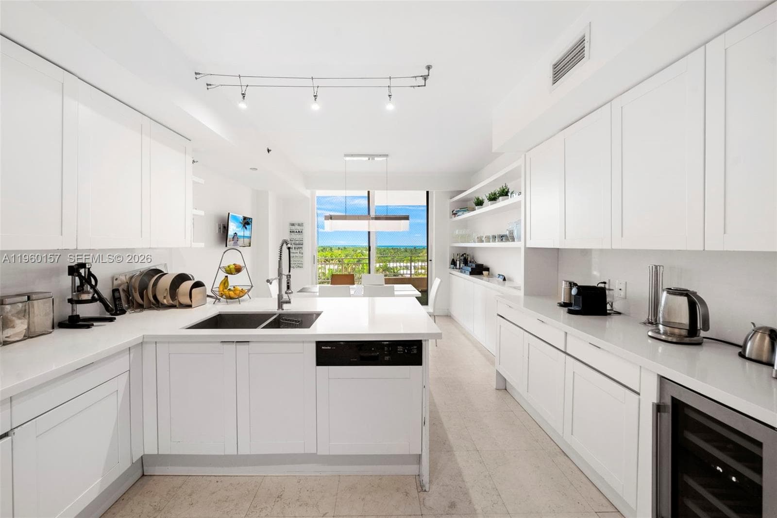 799 Crandon Blvd # 605, Key Biscayne FL 33149 — 65