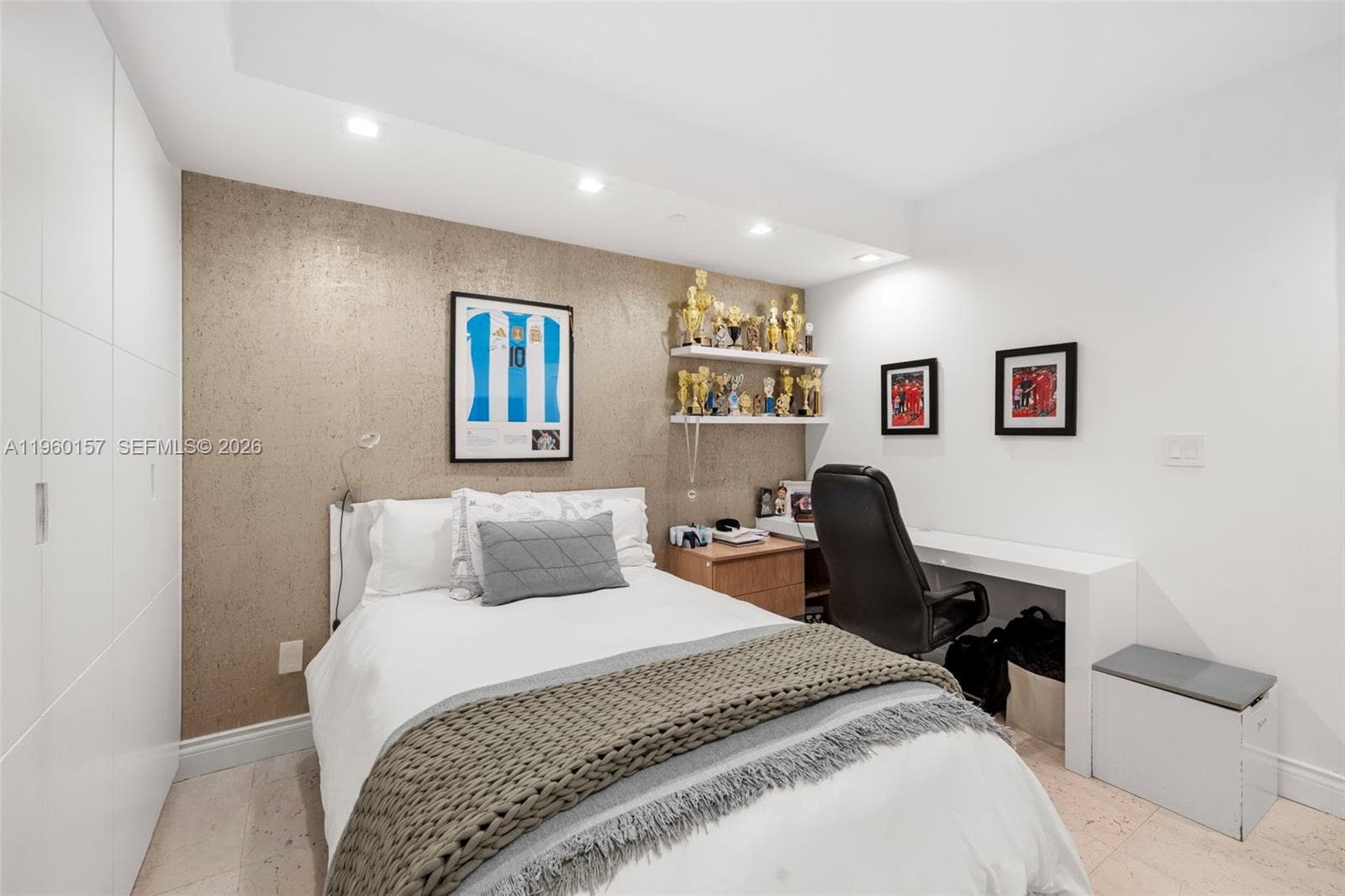 799 Crandon Blvd # 605, Key Biscayne FL 33149 — 49