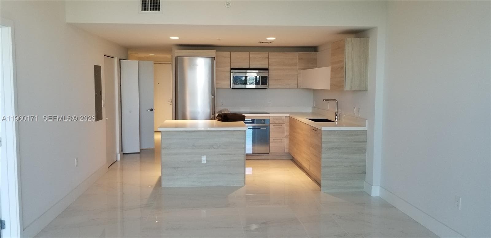 16385 Biscayne Blvd # 1516, Miami FL 33160 — 4