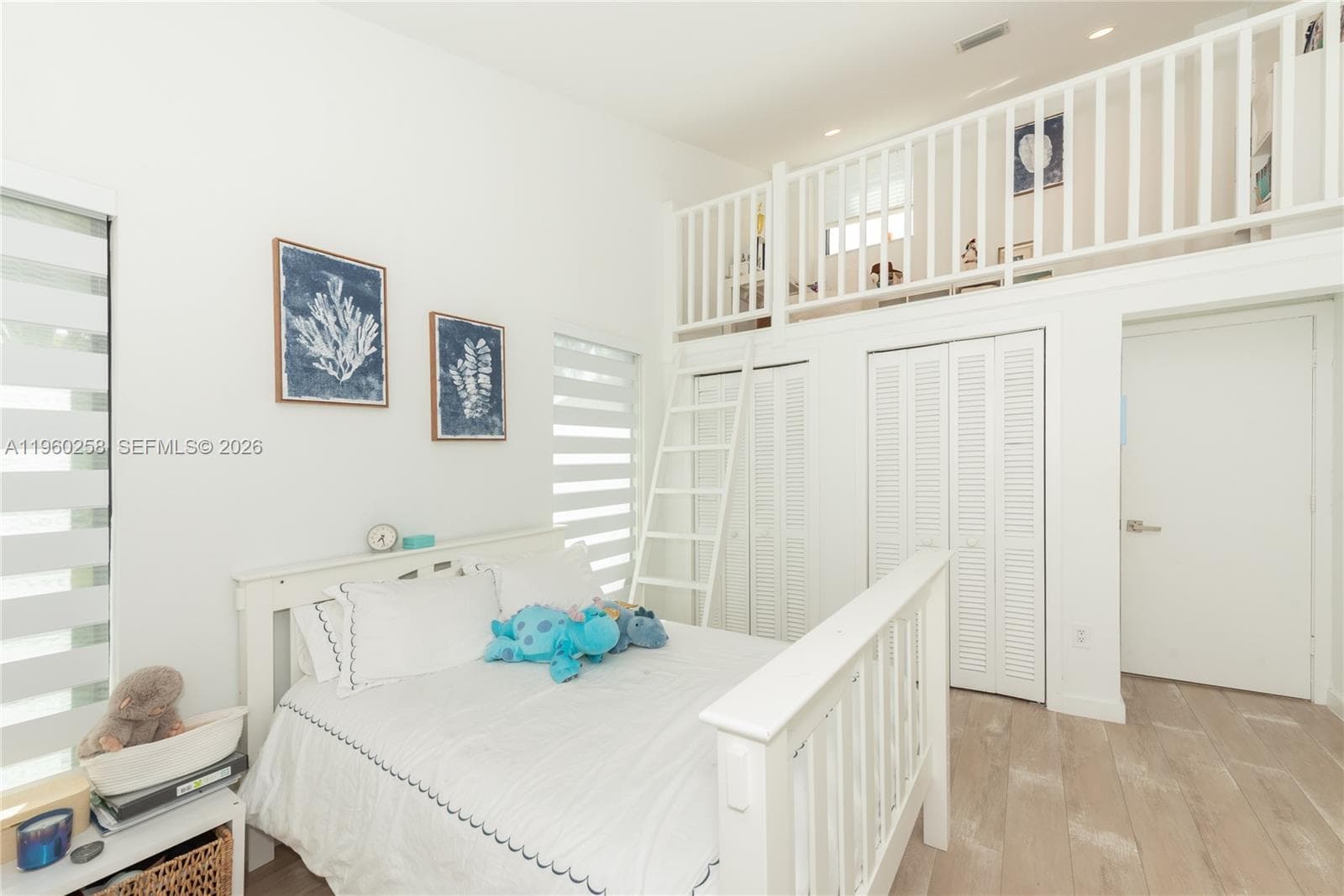650 Curtiswood Dr, Key Biscayne FL 33149 — 27
