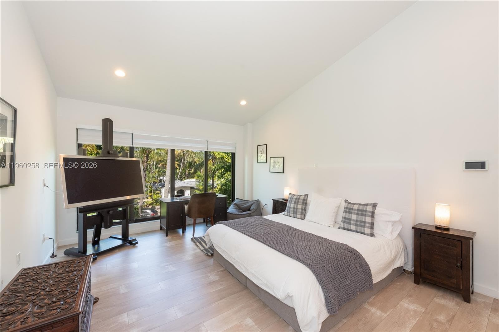 650 Curtiswood Dr, Key Biscayne FL 33149 — 20