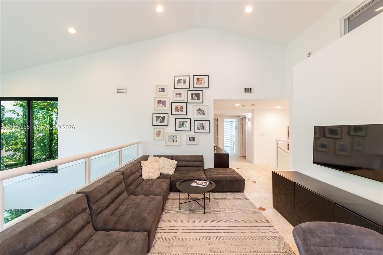 650 Curtiswood Dr, Key Biscayne FL 33149 — 18