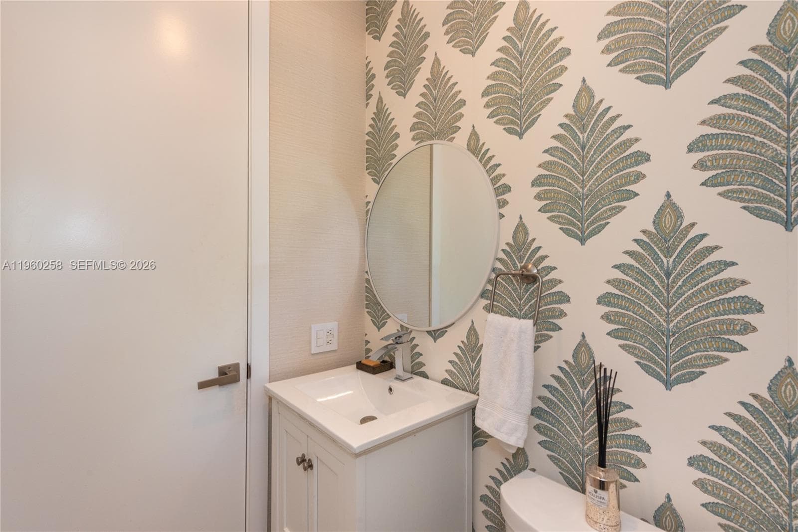 650 Curtiswood Dr, Key Biscayne FL 33149 — 15