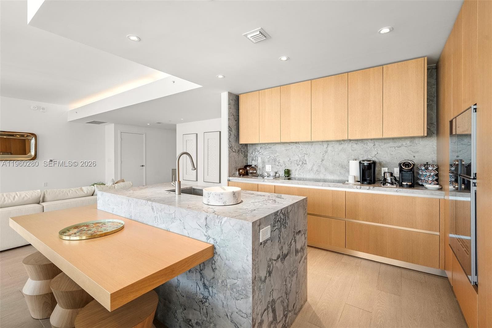 500 Alton # 2203, Miami Beach FL 33139 — 2
