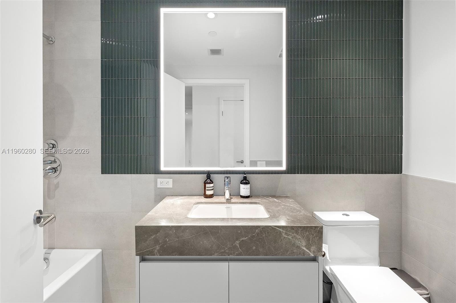 500 Alton # 2203, Miami Beach FL 33139 — 28