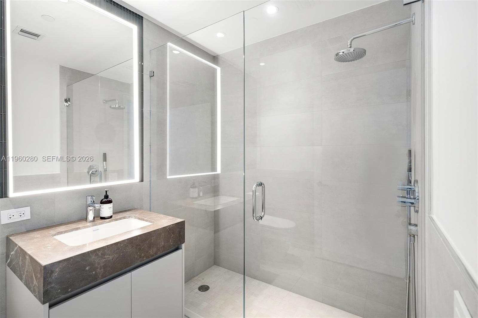 500 Alton # 2203, Miami Beach FL 33139 — 38