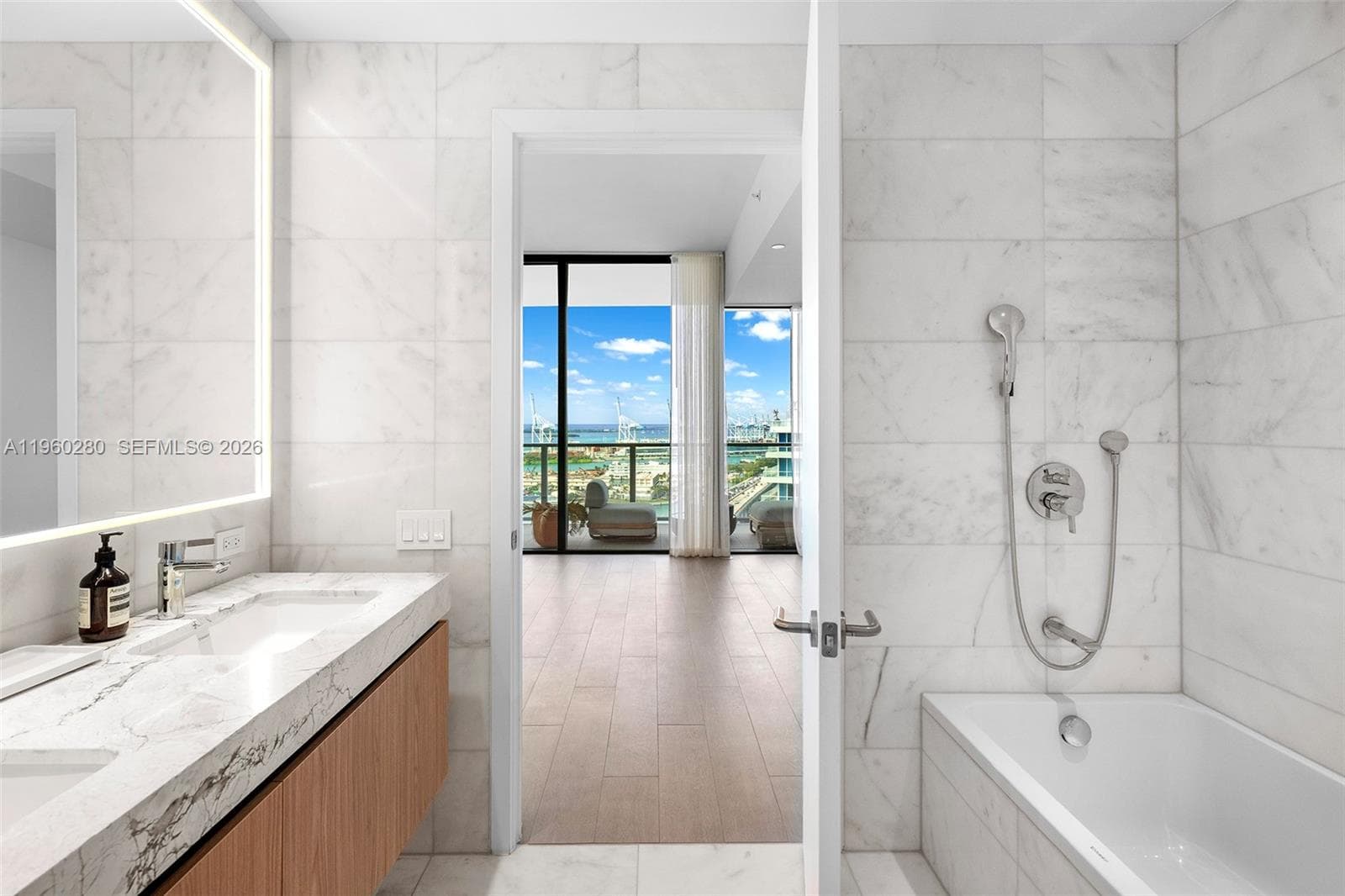500 Alton # 2203, Miami Beach FL 33139 — 41