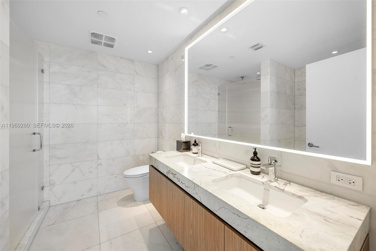 500 Alton # 2203, Miami Beach FL 33139 — 45