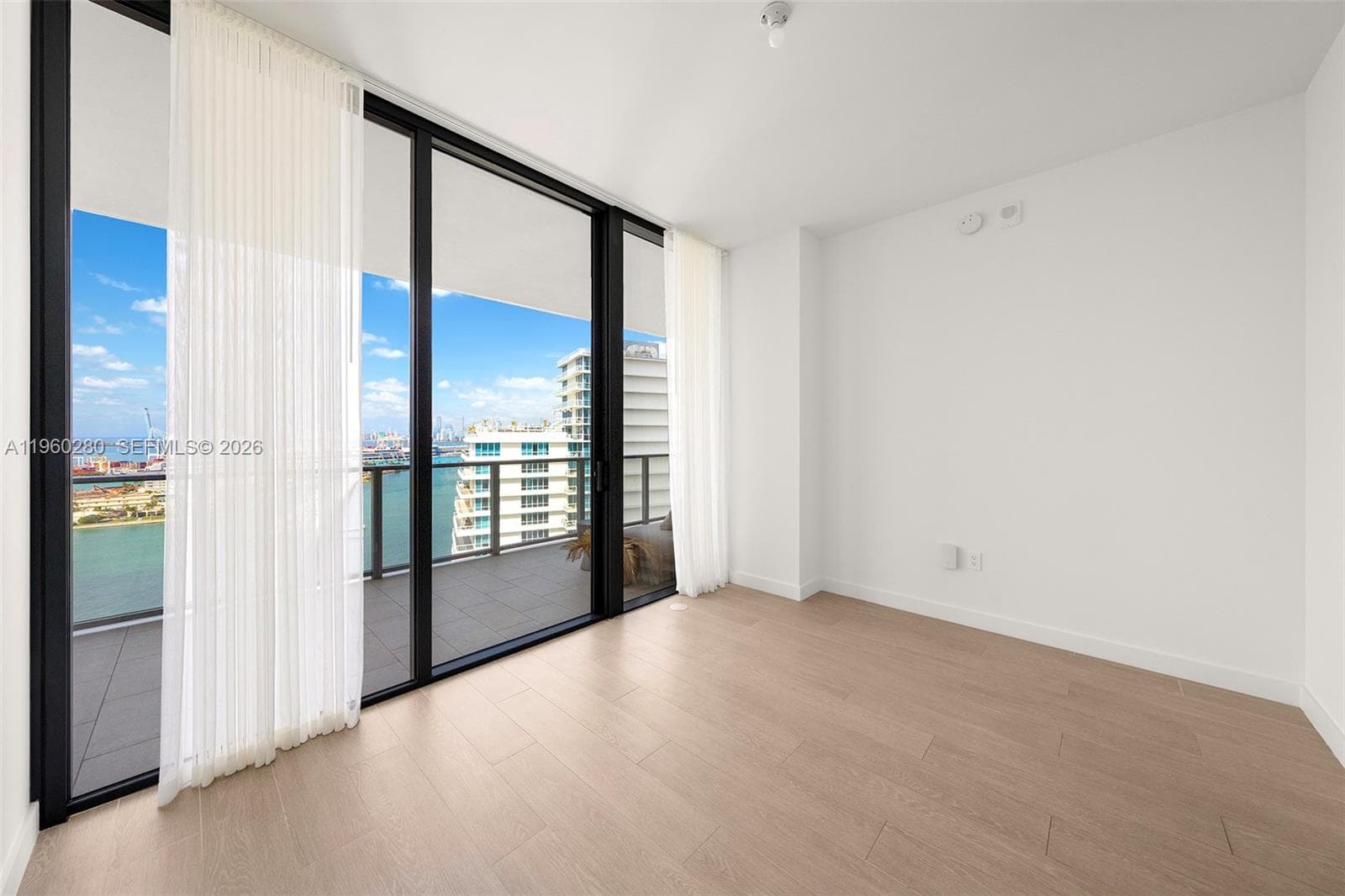 500 Alton # 2203, Miami Beach FL 33139 — 39