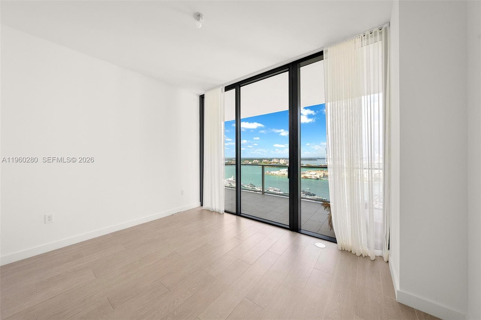 500 Alton # 2203, Miami Beach FL 33139 — 29
