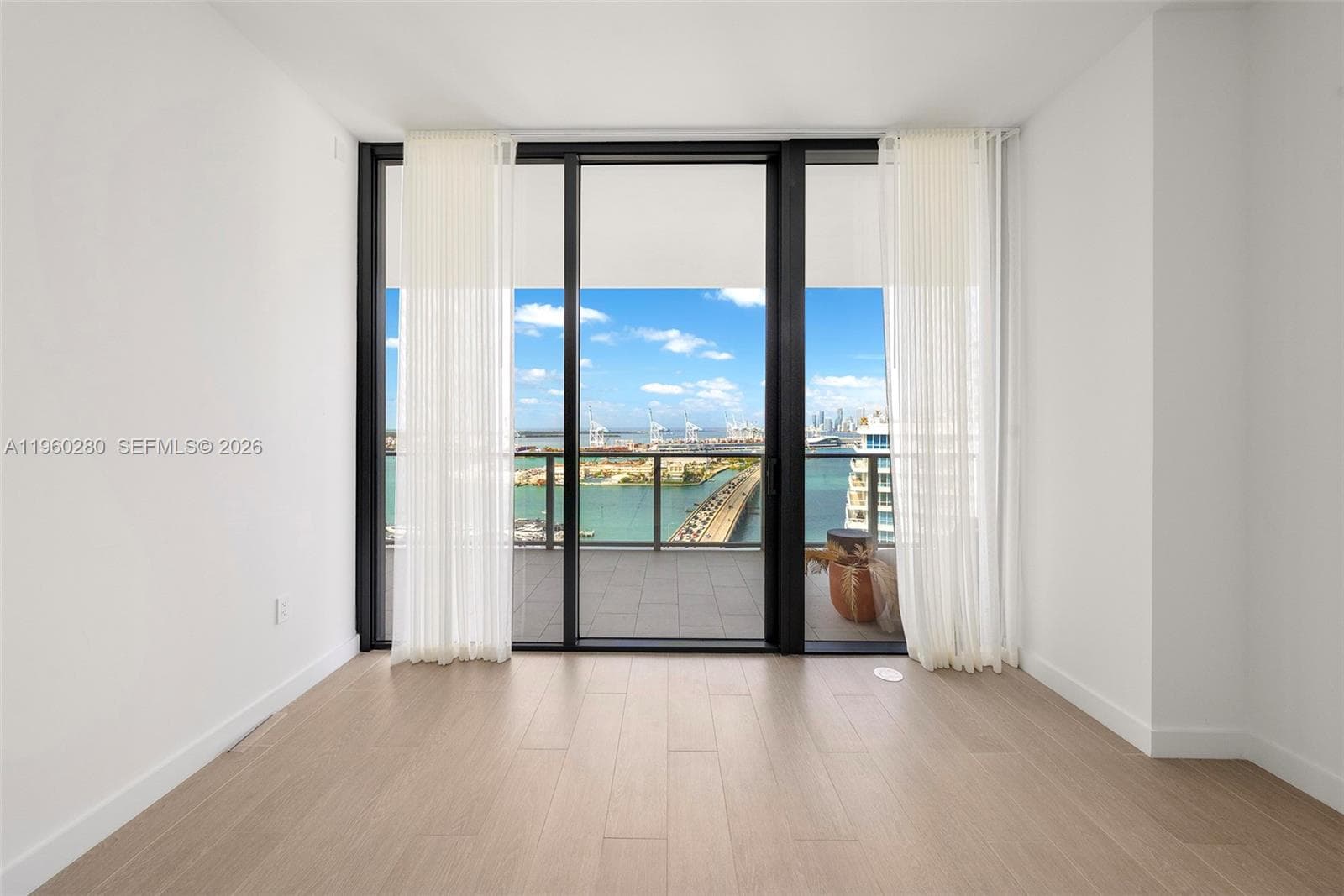 500 Alton # 2203, Miami Beach FL 33139 — 21