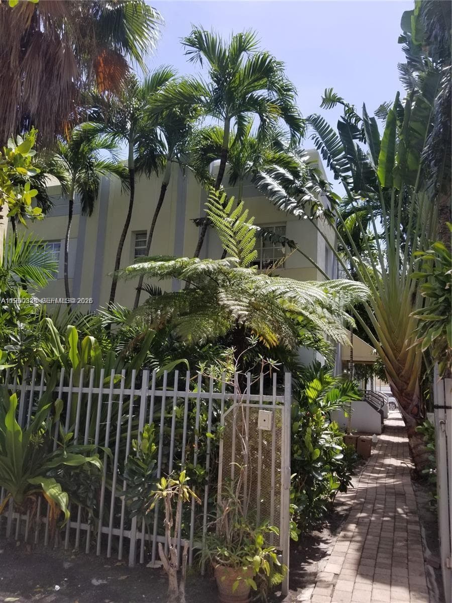 1045 Meridian Ave # 5, Miami Beach FL 33139 — 6