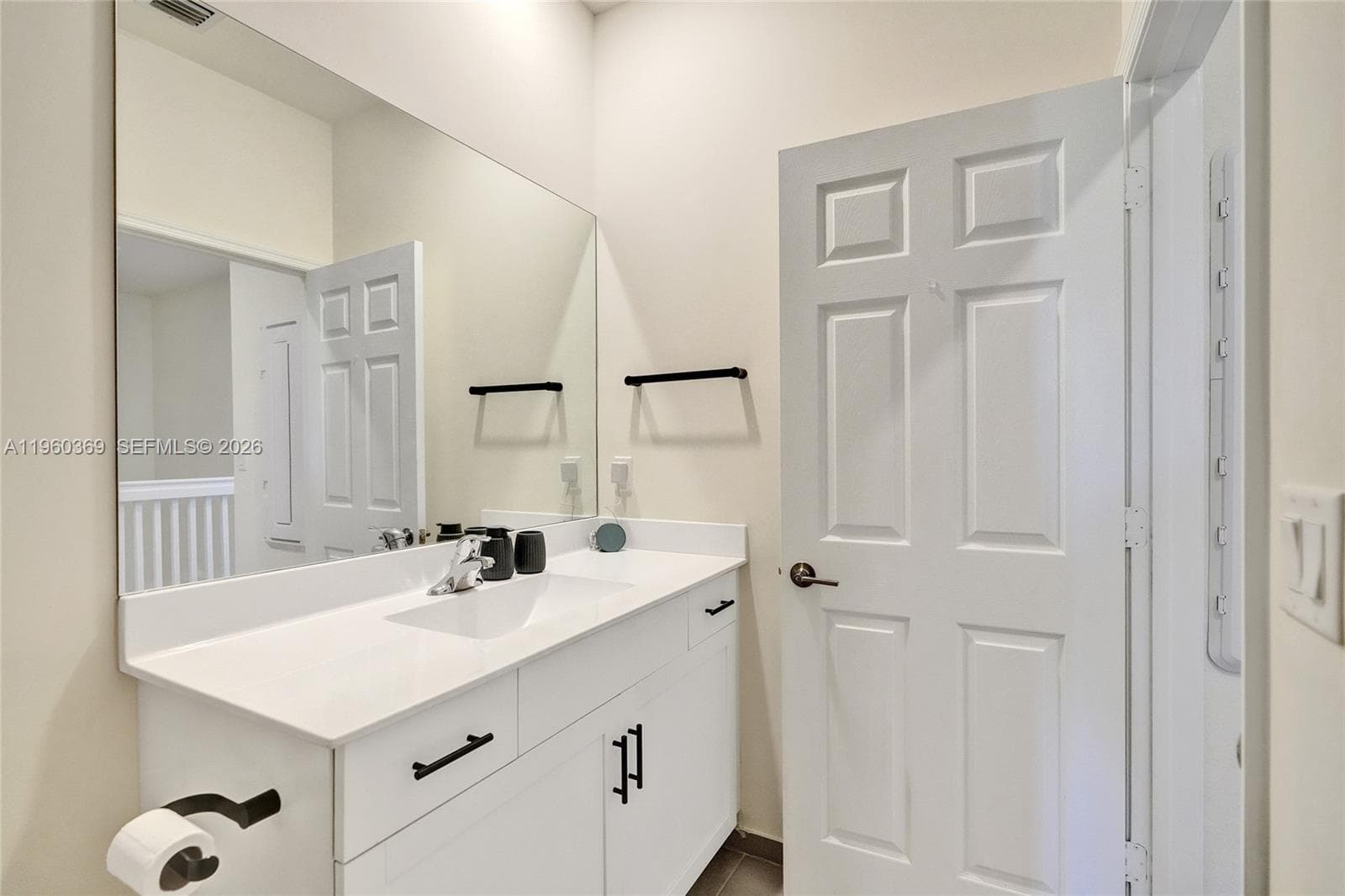 11135 W 32nd Ln, Hialeah FL 33018 — 27