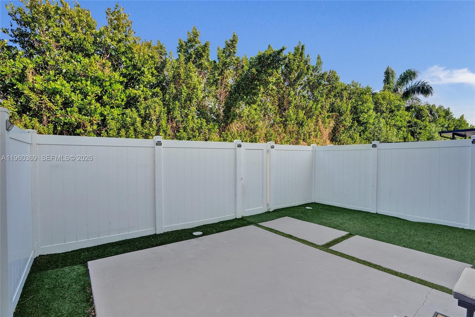 11135 W 32nd Ln, Hialeah FL 33018 — 43
