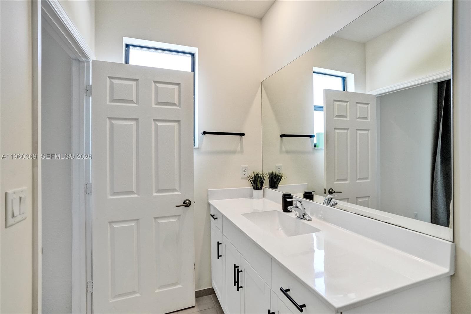 11135 W 32nd Ln, Hialeah FL 33018 — 36
